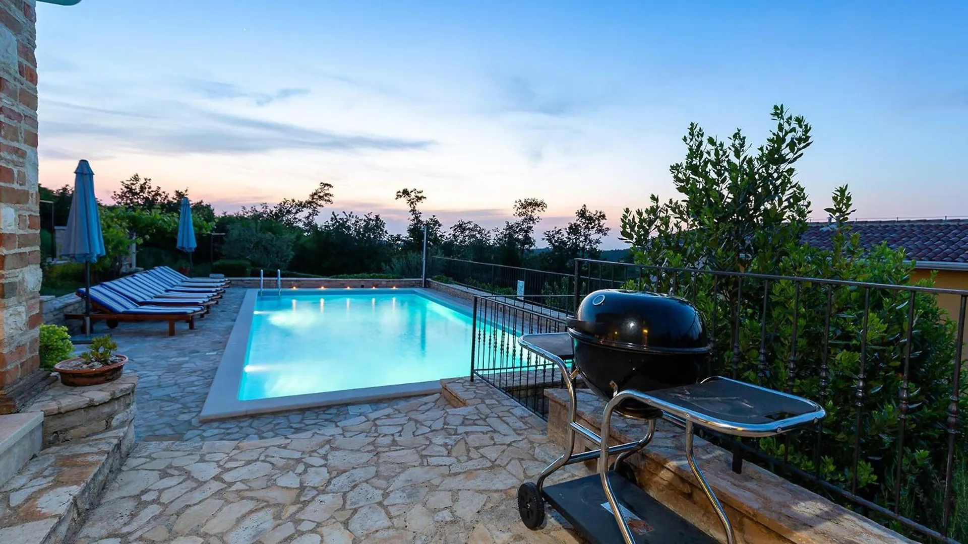 Villa In Monti Ana Steps From Pore Beach Montižana Κροατία