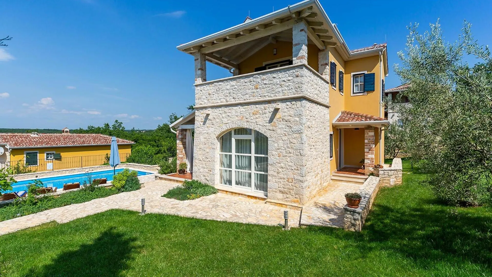 Villa In Monti Ana Steps From Pore Beach Montižana