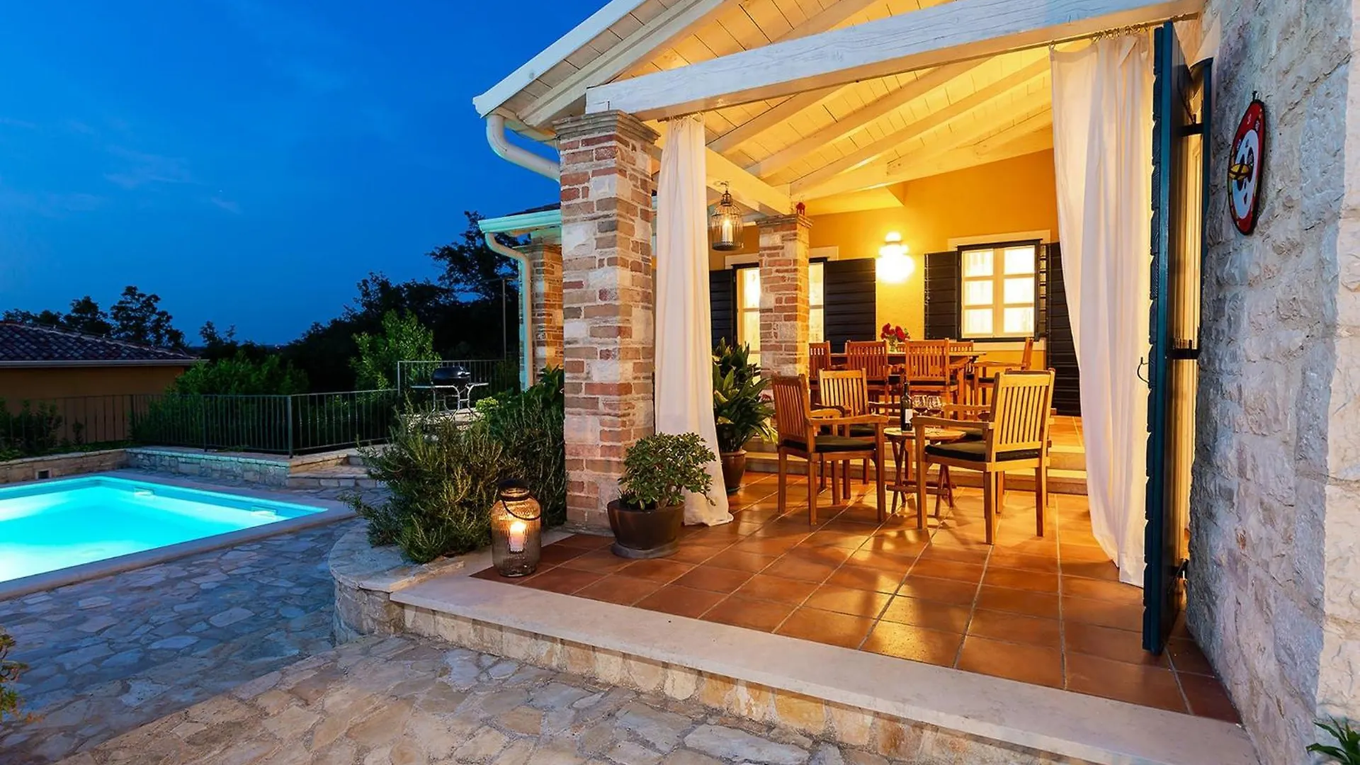 Villa In Monti Ana Steps From Pore Beach Montižana