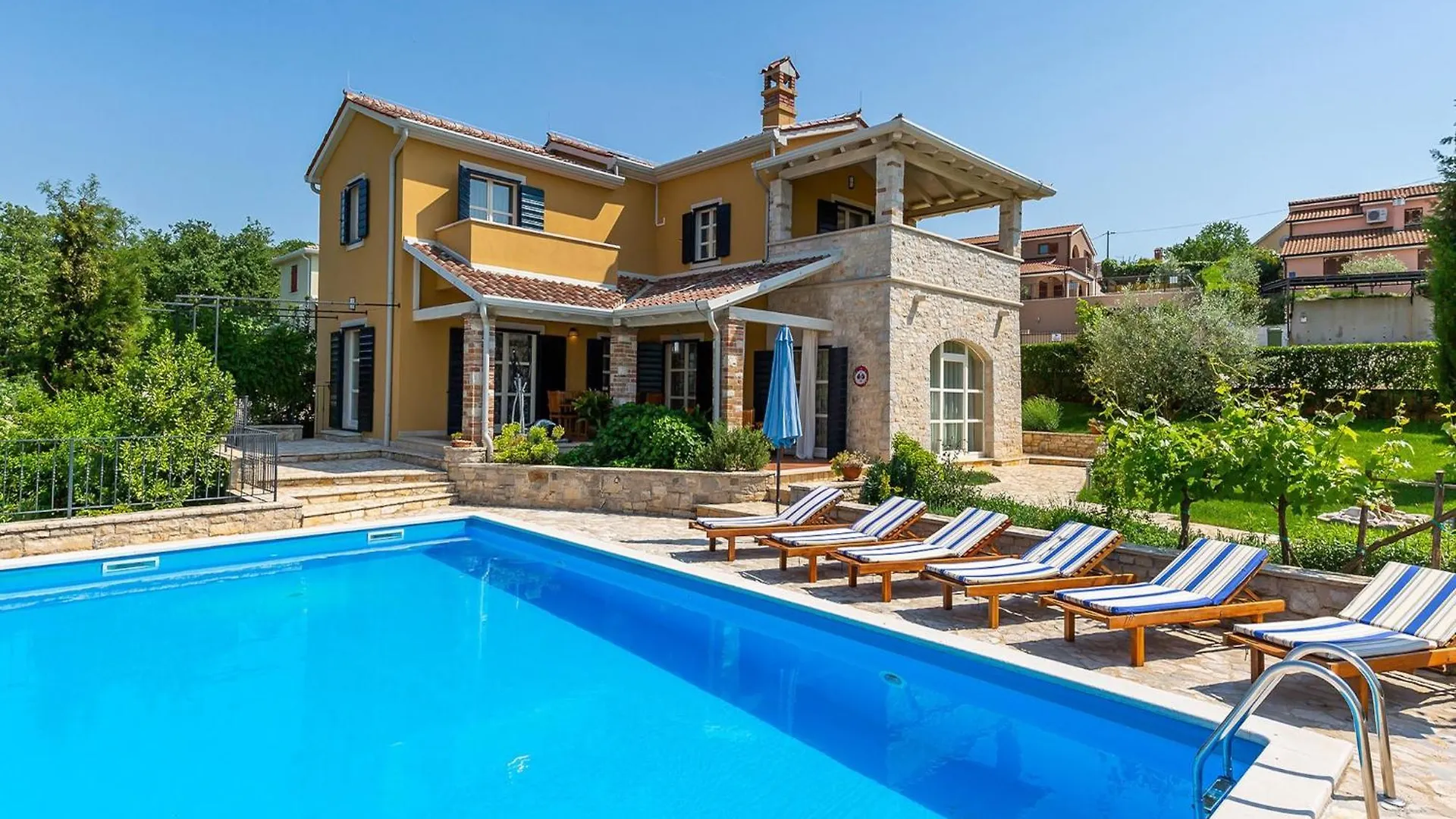 Villa In Monti Ana Steps From Pore Beach Montižana